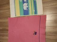 Grajewo ogłoszenia: Oddam za 2 gorzkie czekolady 2 kocyki widoczne na zdjęciu - zdjęcie