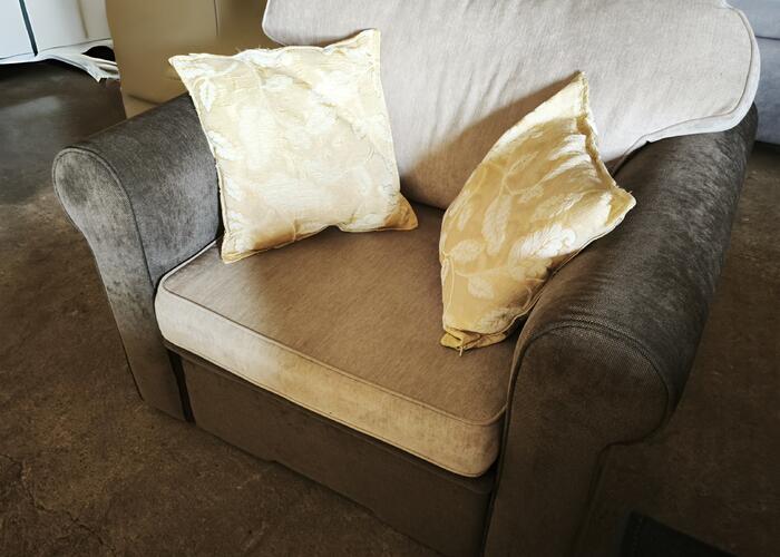 Grajewo ogłoszenia: FOTEL jednoosobowy z funkcją spania i pojemnikiem na pościel....